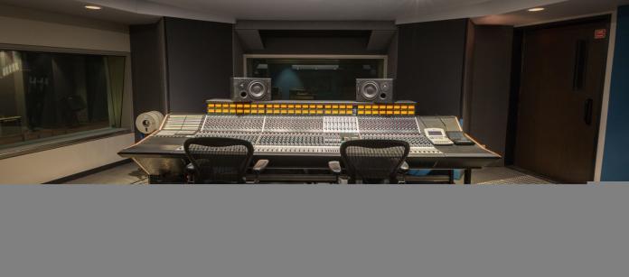 Music Production Schools - Console Rupert Neve