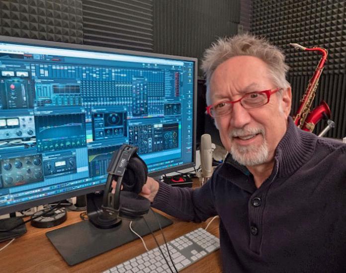 David Cain mixes with Waves Nx – Virtual Mix Room over Headphones and Waves Nx Head Tracker for Headphones